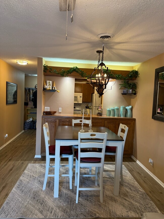 Primary Photo - 135 Hillview Dr