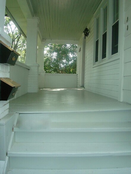 Building Photo - 1123 Midland Blvd