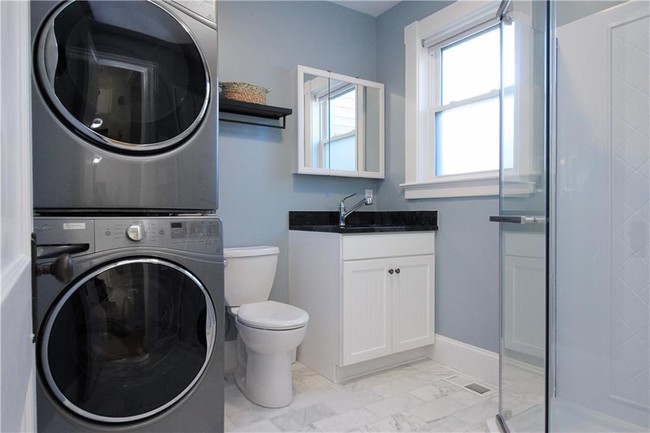 Building Photo - 22 Bateman Ave