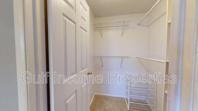 Building Photo - 5026 Water Oak Dr