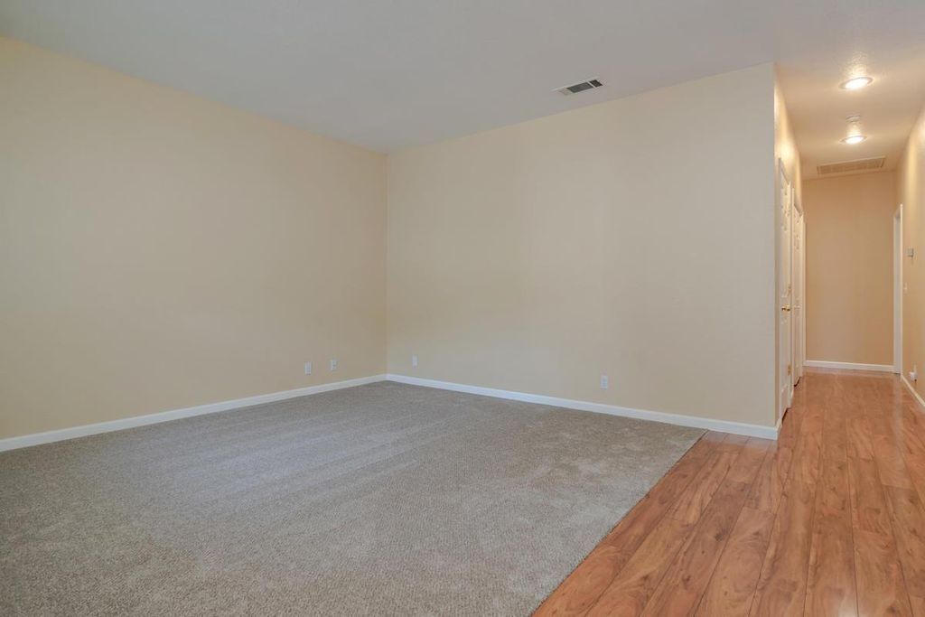 Living room - 509 Mace Blvd