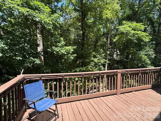 Building Photo - 6629 Tuskan Dr