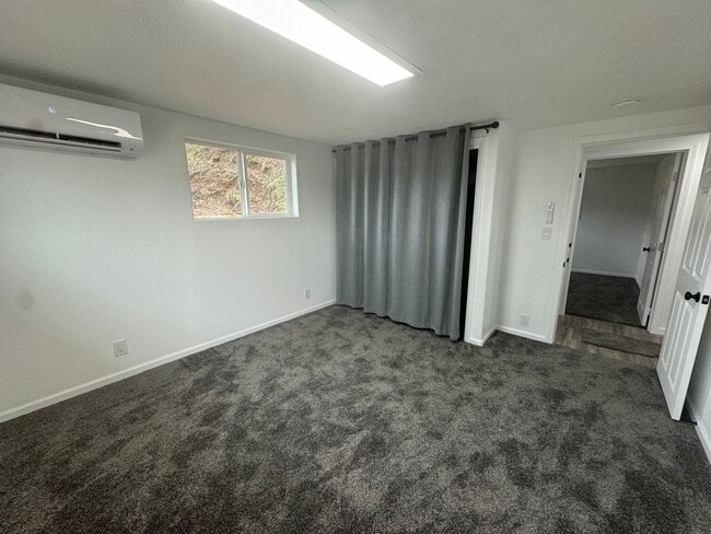 Building Photo - Updated 3 bedroom house