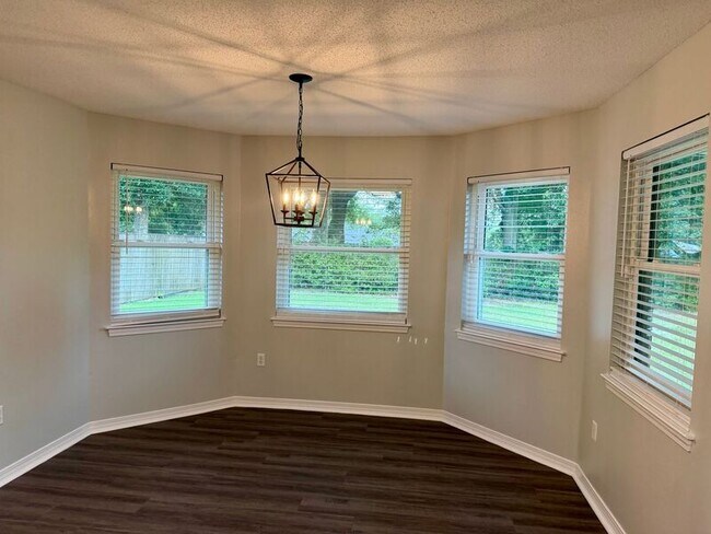Building Photo - 4633 Ridge Pointe Dr