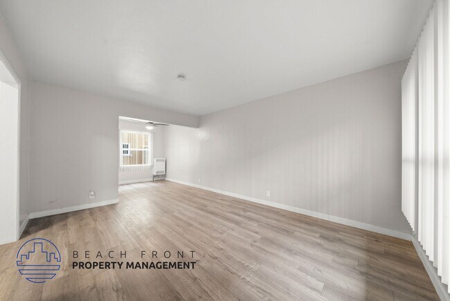 Building Photo - 2070-2080 Magnolia Ave.