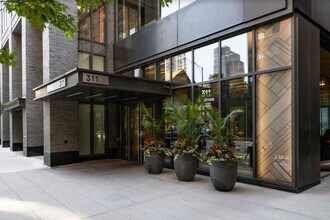 Building Photo - 311 W Illinois St