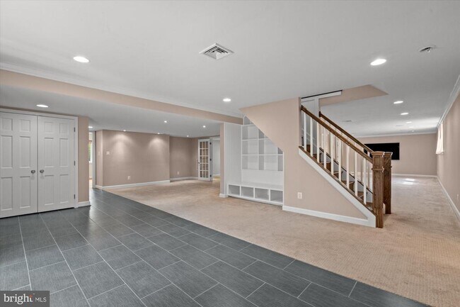 Building Photo - 4905 Dorset Ave