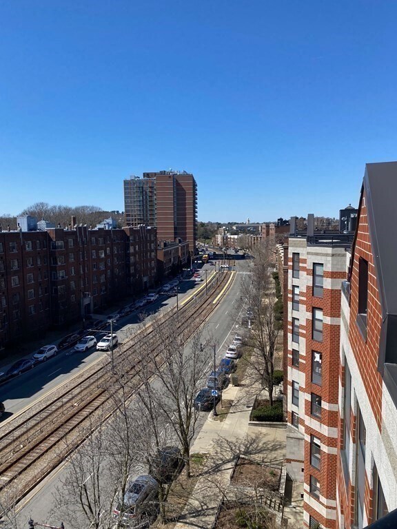 Building Photo - 1933 Commonwealth Ave