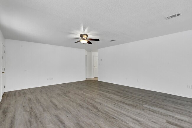 Building Photo - 206 Bobbie Ann Ct