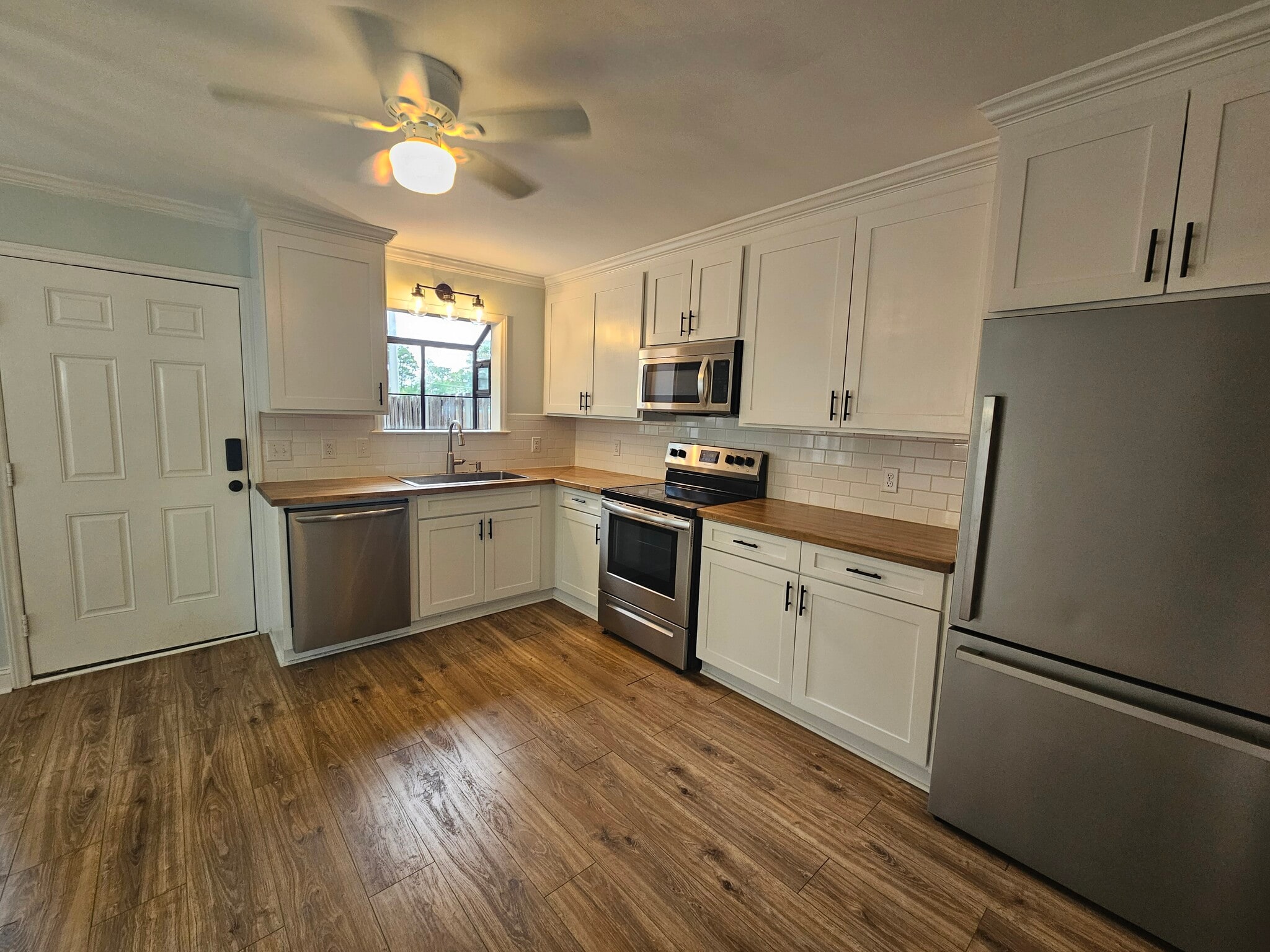 Building Photo - 634 Cobblestone Dr