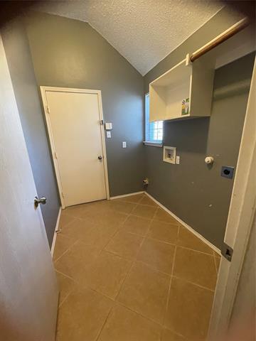 Building Photo - 4454 Malvern Hill Rd