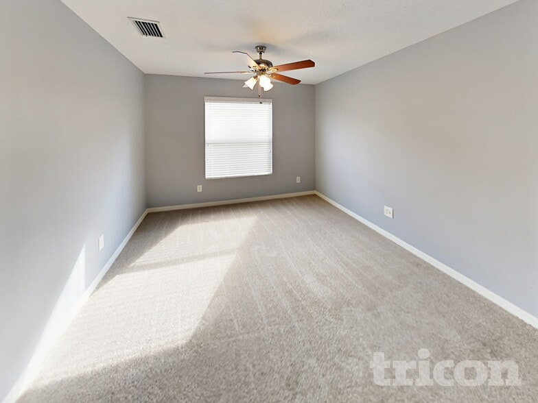 Building Photo - 9540 Baton Rouge Ln