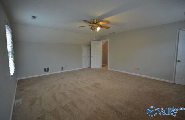 Building Photo - 140 Teal Park Ln