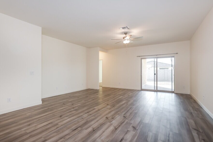 Building Photo - 24567 W Alta Vis Rd