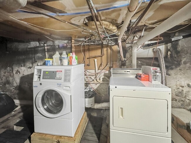 Building Photo - 43 Lonsdale St