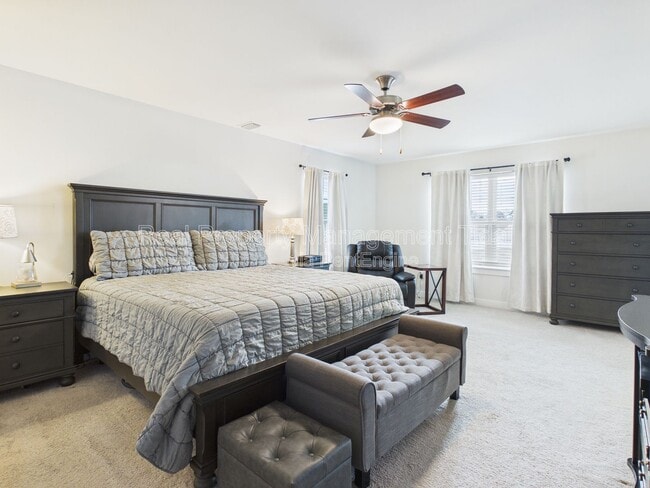 Building Photo - 555 Oliver Wy