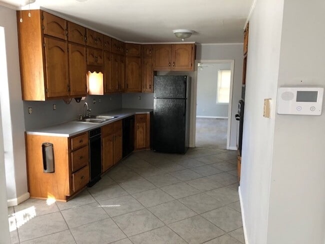 Building Photo - 1705 4th Pl NW