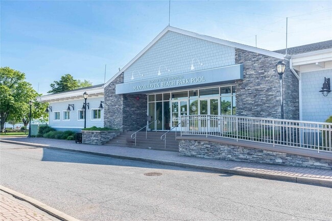 Building Photo - 62 A Linwood Rd N