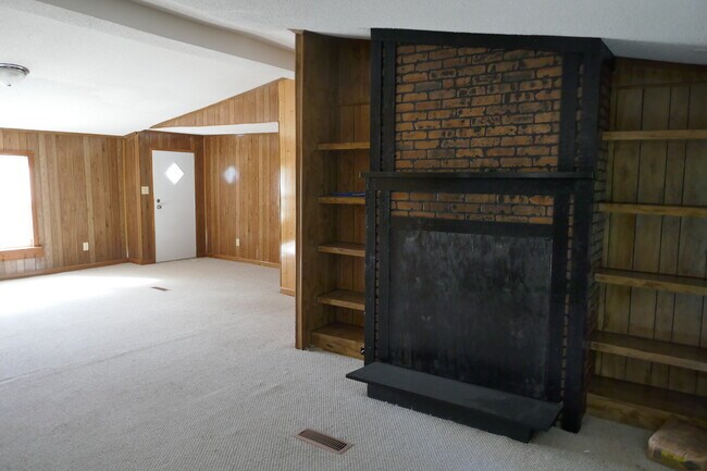 Building Photo - 1409 Mill Pond