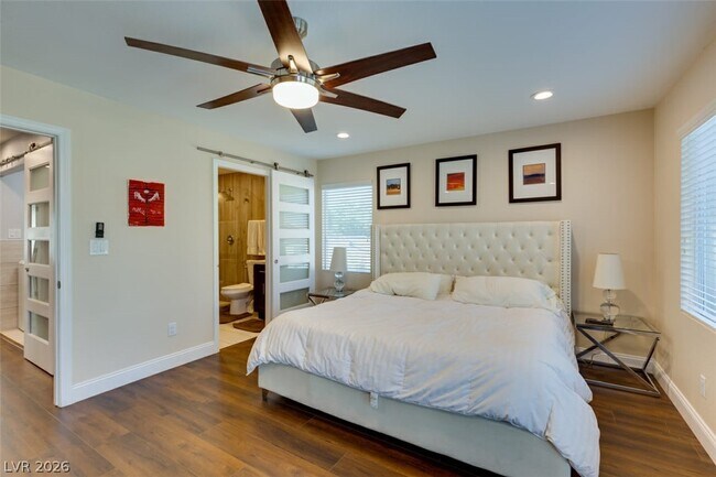 Building Photo - 5056 Shadow Palm Ct
