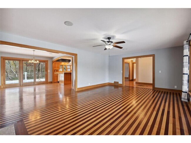 Building Photo - 5207 Doncaster Way