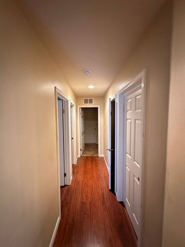 Building Photo - Beautiful Single Family Home in Bakersfield, CA