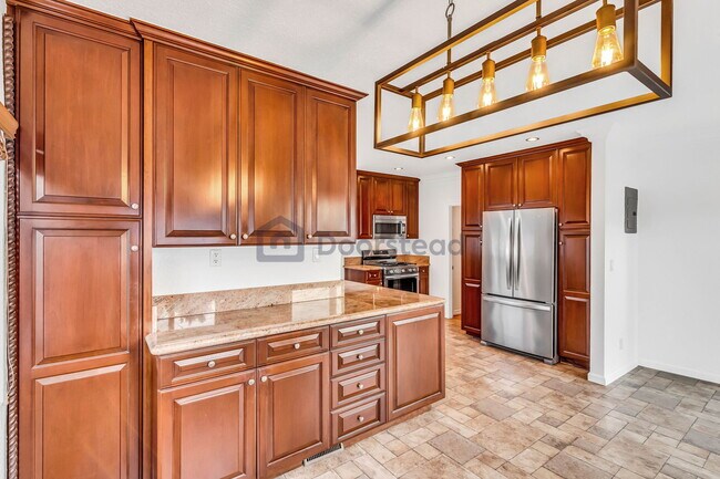 Building Photo - 603 S Mansfield Ave