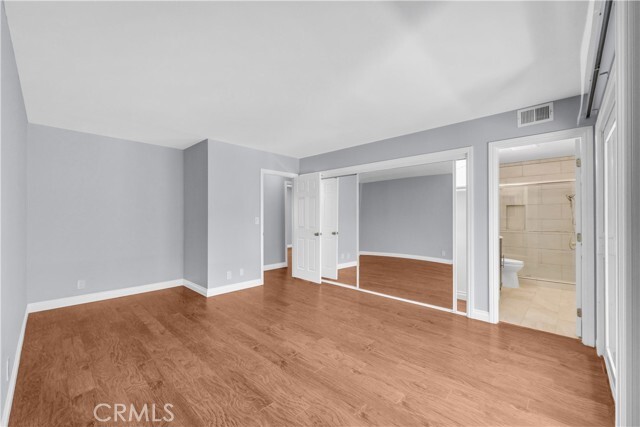 Building Photo - 5071 Doanoke Ave