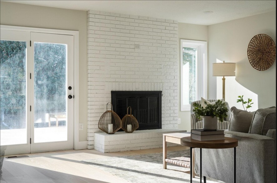 Building Photo - 12215 Westridge Ln