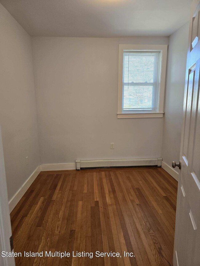 Building Photo - 542 BROADWAY-