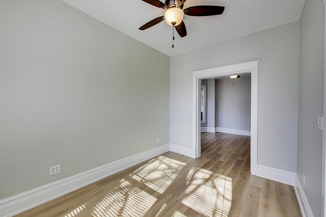 Building Photo - 2114 W Byron St