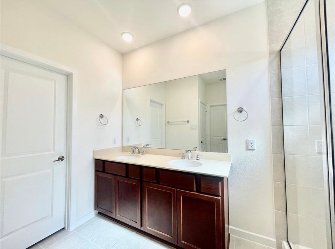 Building Photo - 7802 Winter Hawk Cir