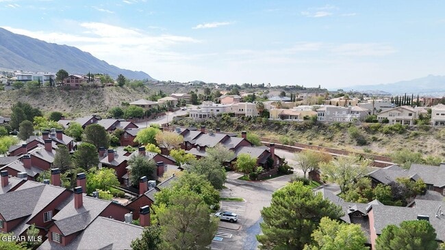 Building Photo - 31 Stratford Hall Cir