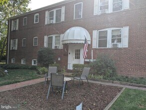 Building Photo - 1400 N Kenilworth St