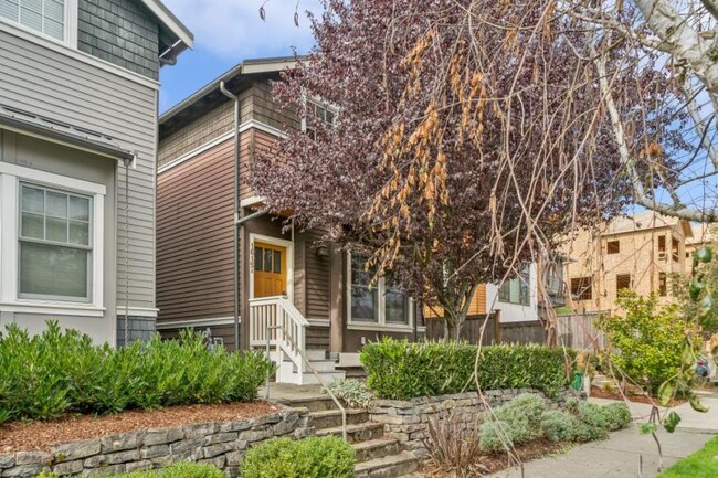Building Photo - 2 bedroom in Seattle WA 98122