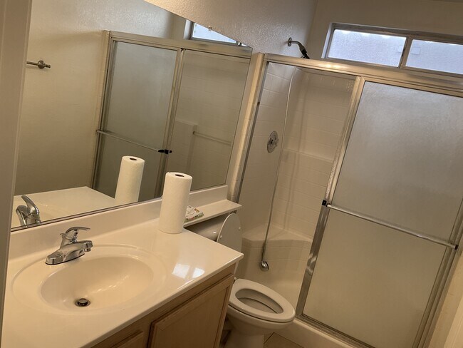 Building Photo - 5726 Roundrock Dr