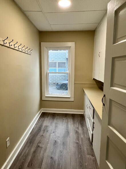 Building Photo - 16 Olivine St