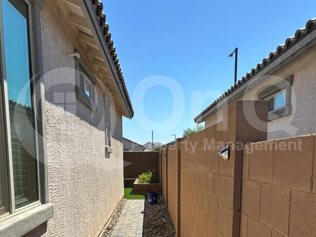 Building Photo - 25493 N 143rd Dr