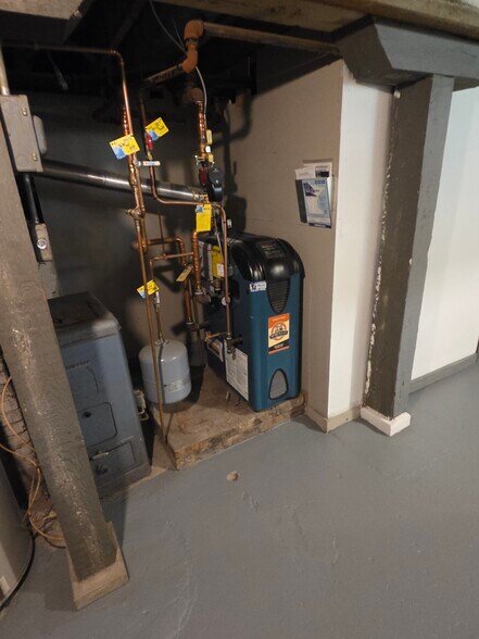 Building Photo - 967 St Anthony Ave