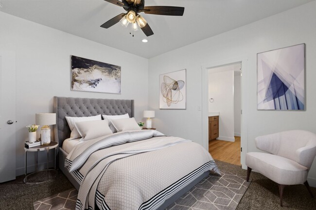 Building Photo - Brand New Luxury 4 Bedroom 2.5 Bath with O...