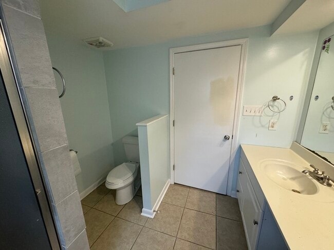 Building Photo - Nice 3 bedroom 2 bathroom home in West Lit...