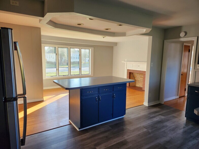 Building Photo - 40 New Hartford St