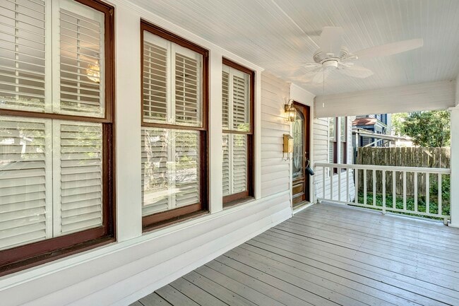 Building Photo - 1403 Bonnie Brae St