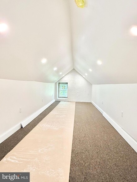 Building Photo - 760 Sanatoga Rd