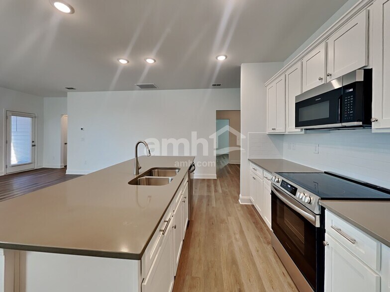 Building Photo - 1365 Soapstone Rd