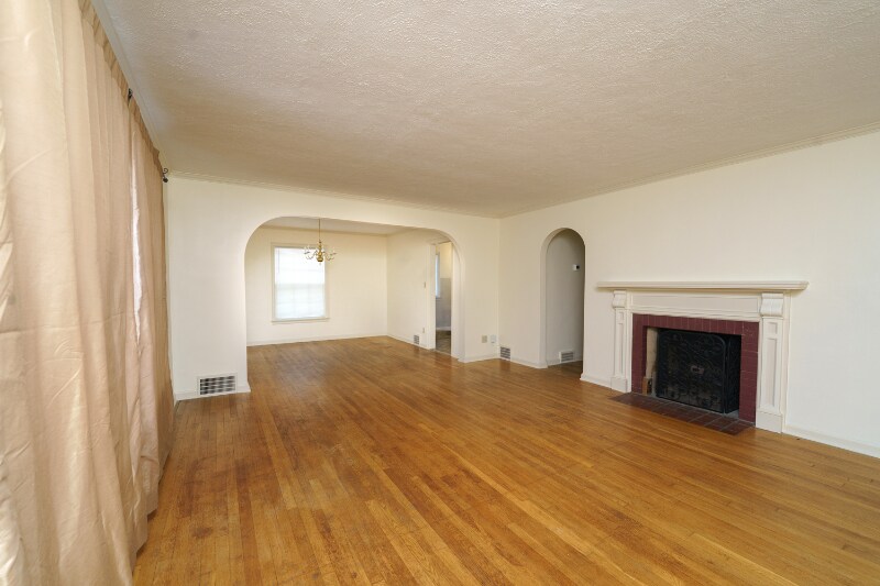 Building Photo - 3584 Palmerston Rd