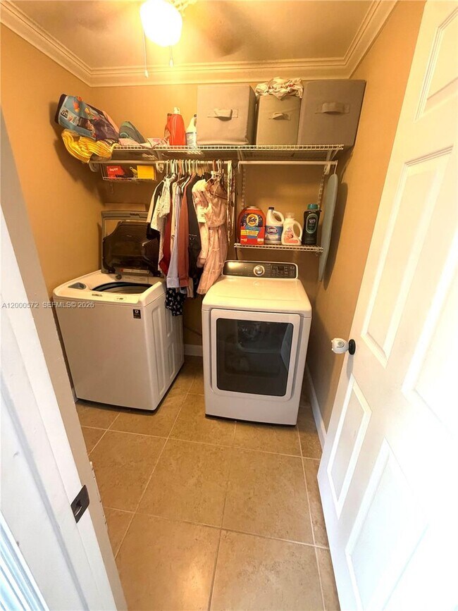 Building Photo - 6497 W 8th Ln