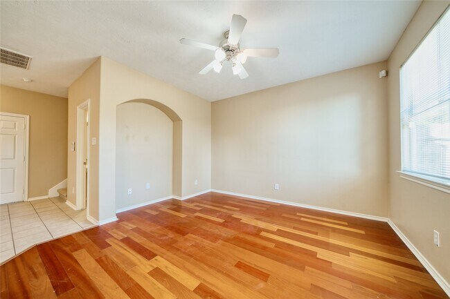 Building Photo - 2831 Hackamore Hollow Ln