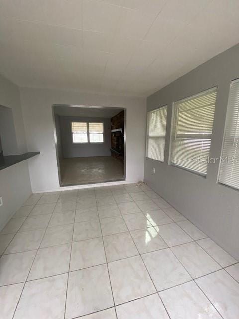 Building Photo - 3741 Kingsbury Dr