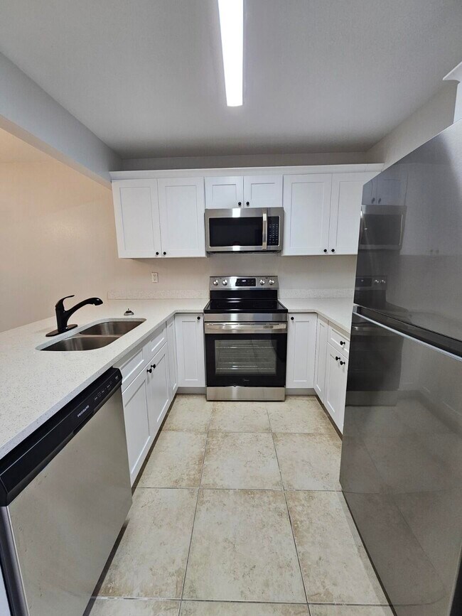 Building Photo - 1421 Windorah Way